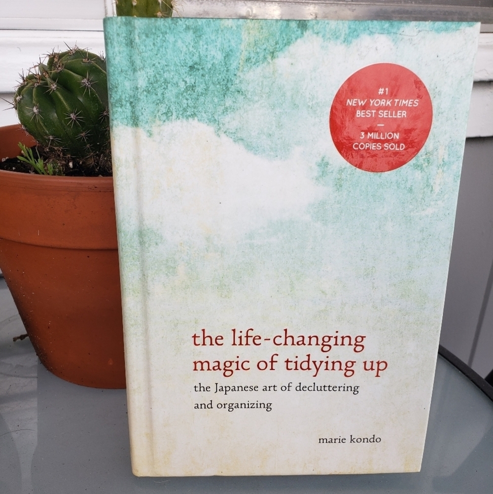 NWOT Marie Kondo The life changing magic of tidying up Hardcover Book